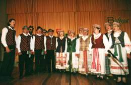 Utenos rajono organizacijos folklorinis ansamblis. Sigito ARMONO nuotr.