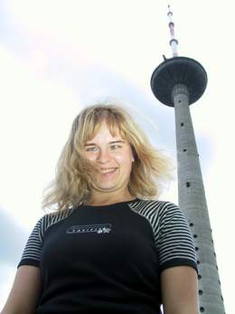 Jelena Urbonienė po šuolio prie bokšto